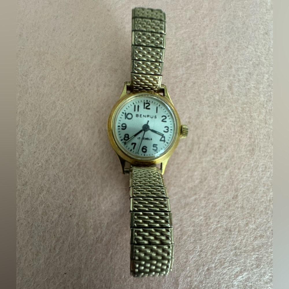 Benrus Gold Women's Watch Stretch Band Vintage